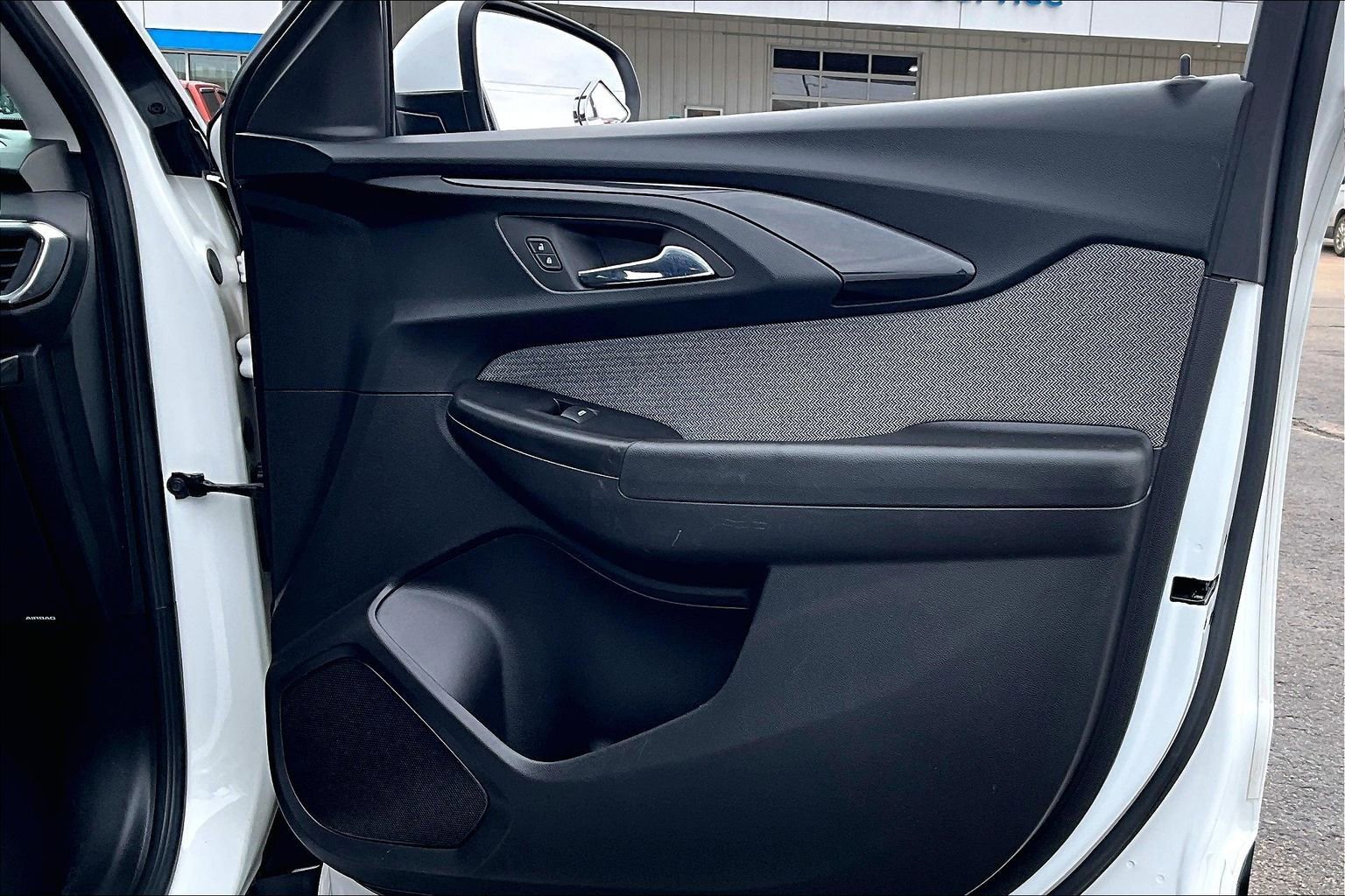 Used 2023 Chevrolet TrailBlazer LT image 18