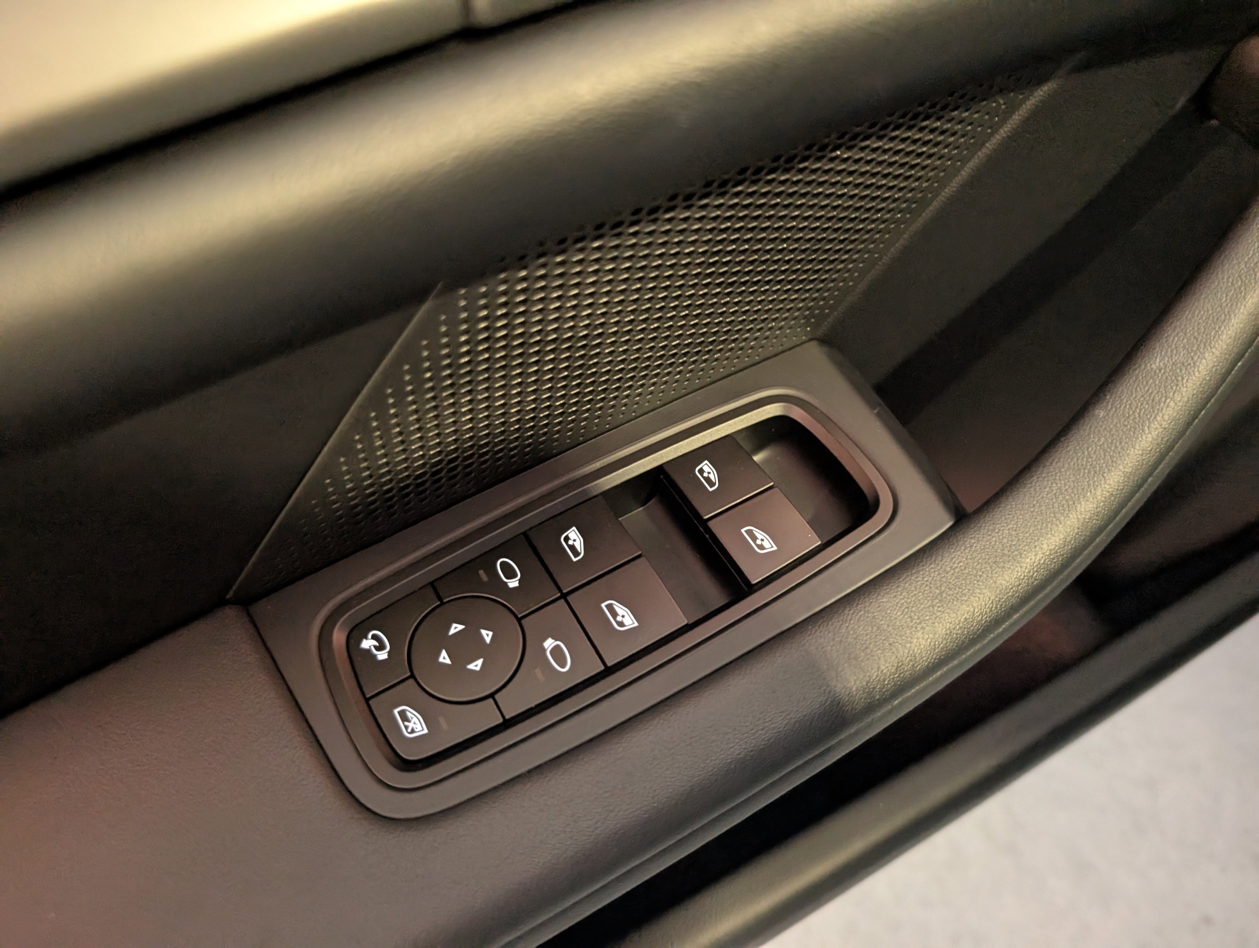 Certified 2025 Porsche Taycan image 30