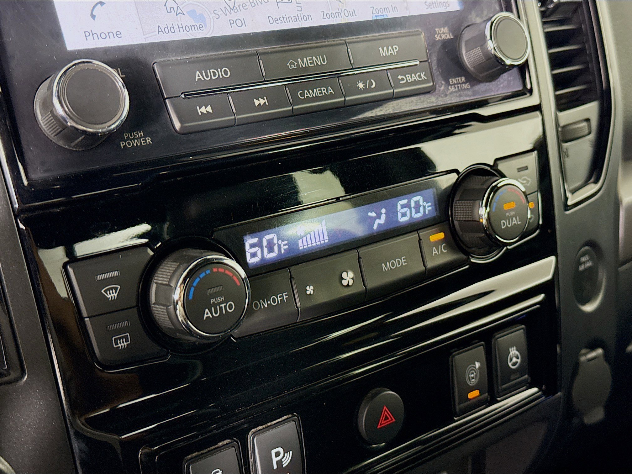 Used 2020 Nissan Titan PRO-4X w/ Pro-4x Convenience Package image 19