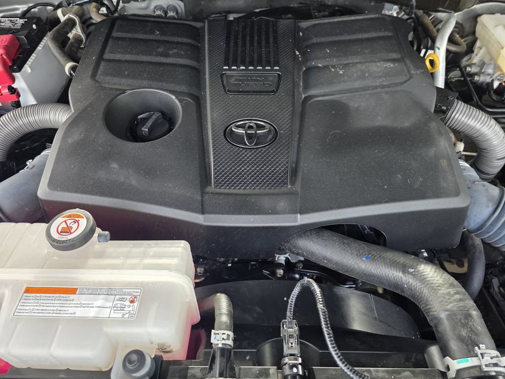 Used 2022 Toyota Tundra SR5 w/ Convenience Package RWD image 24