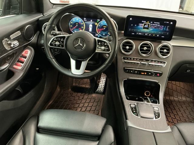 Used 2021 Mercedes-Benz GLC 300 4MATIC image 11