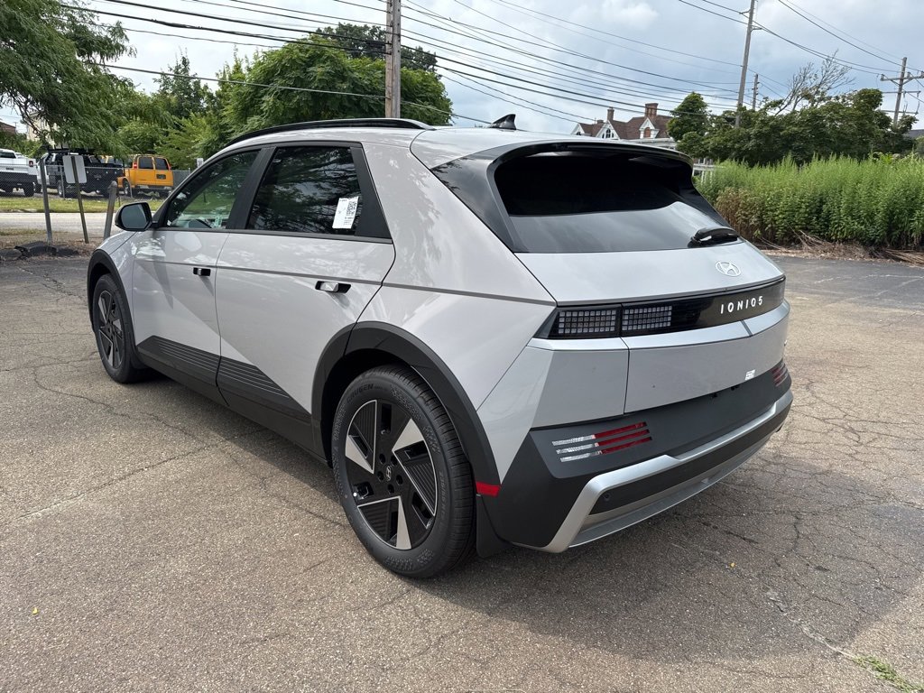 New 2025 Hyundai Ioniq 5 SEL image 5