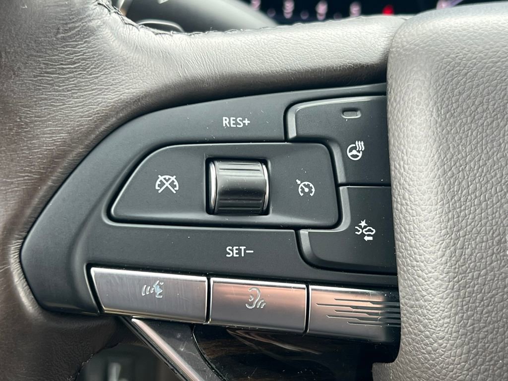 Used 2021 Cadillac Escalade Premium Luxury w/ Driver Assist Tech Package image 26