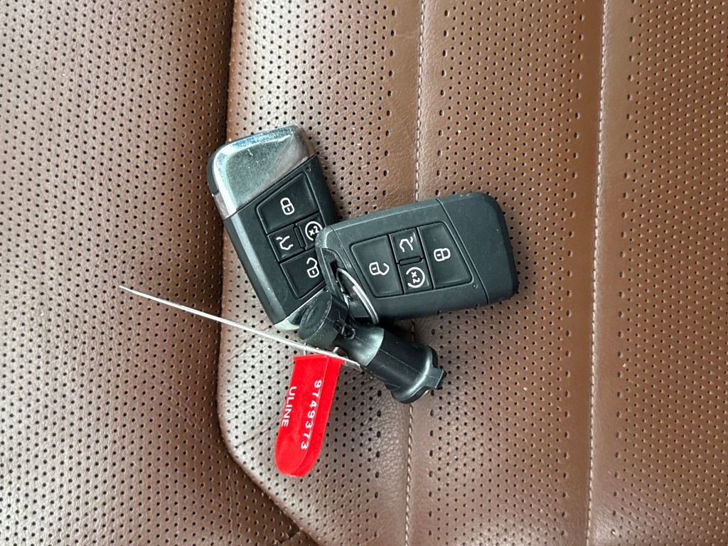 Used 2021 Volkswagen Atlas SEL Premium image 28