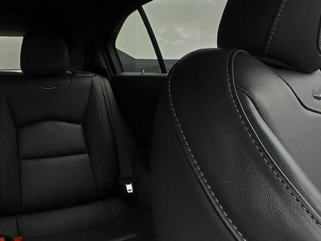 Used 2025 Cadillac XT4 Premium Luxury FWD image 11