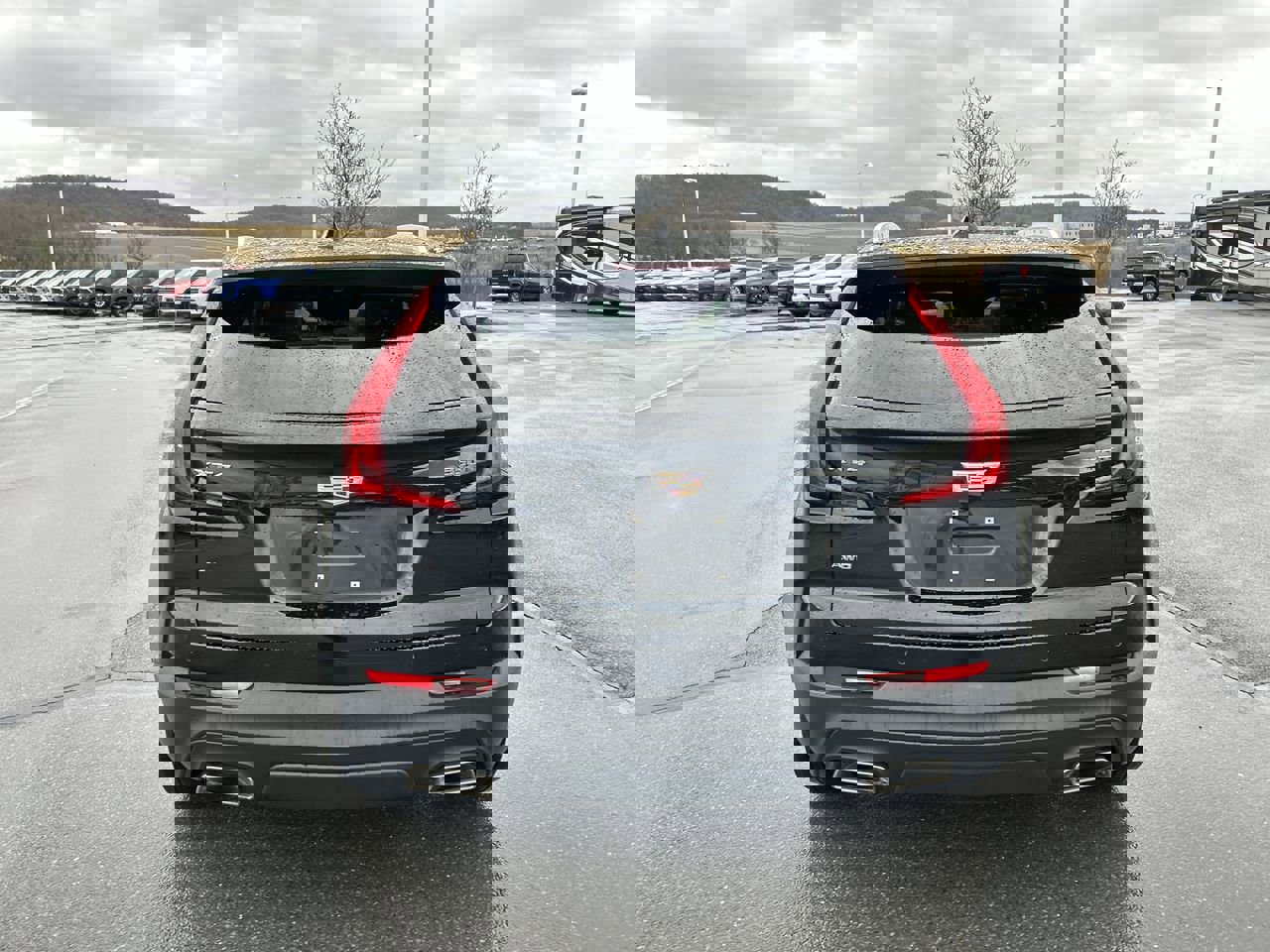 Used 2022 Cadillac XT4 Luxury w/ Cold Weather Package image 6