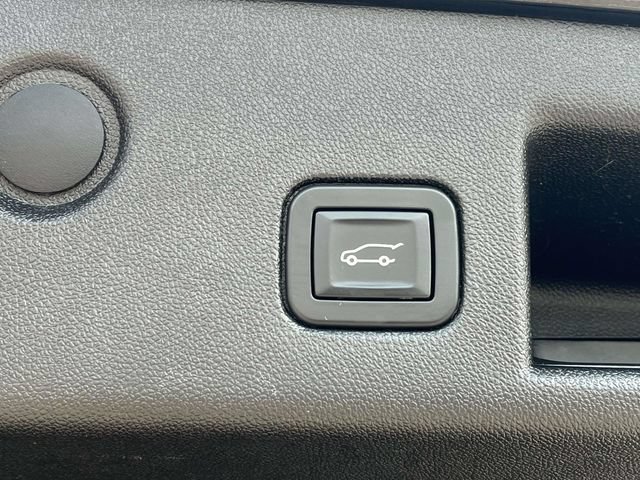 Used 2018 Chevrolet Equinox LT w/ Sun & Infotainment Package AWD/4WD image 22