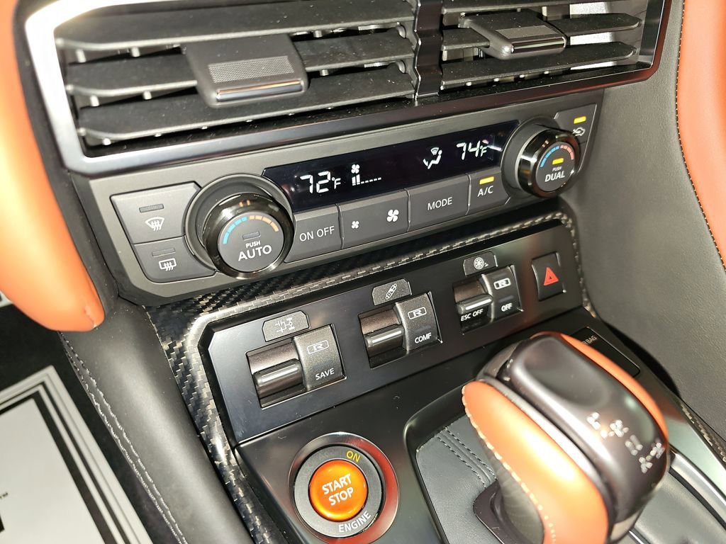 Used 2024 Nissan GT-R Premium w/ Premium Interior Package image 22