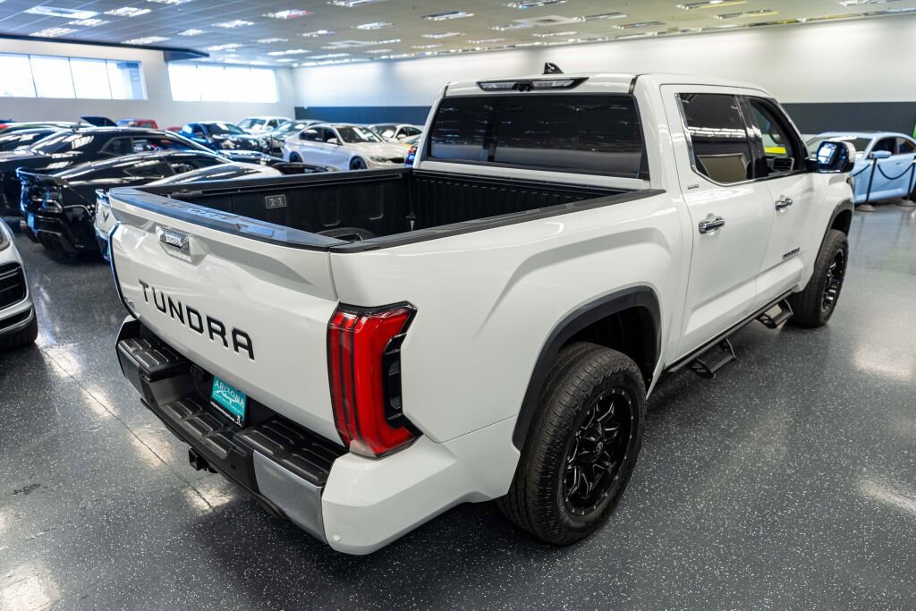 Used 2023 Toyota Tundra Limited AWD/4WD image 6