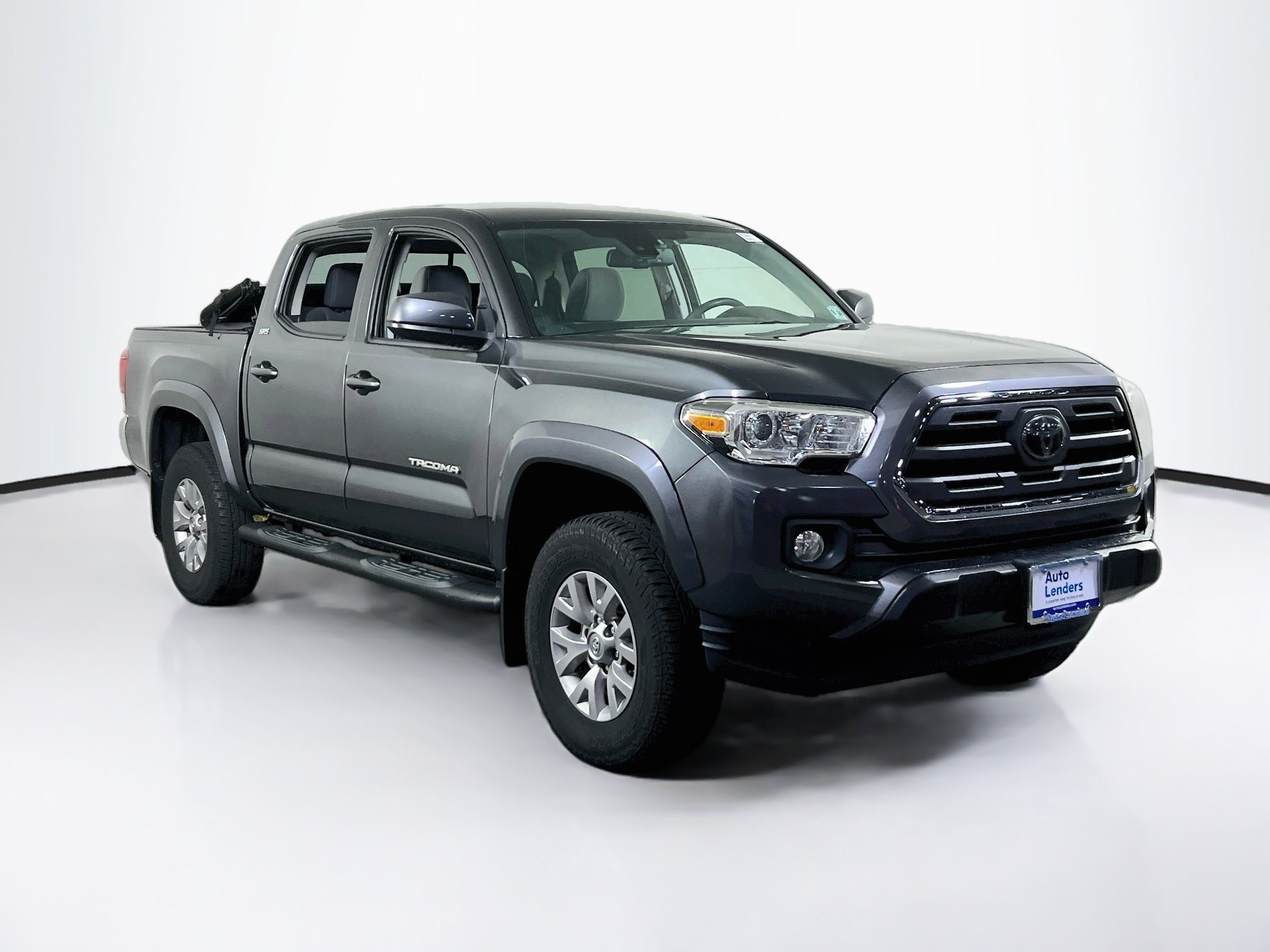 Used 2019 Toyota Tacoma SR5 AWD/4WD image 3