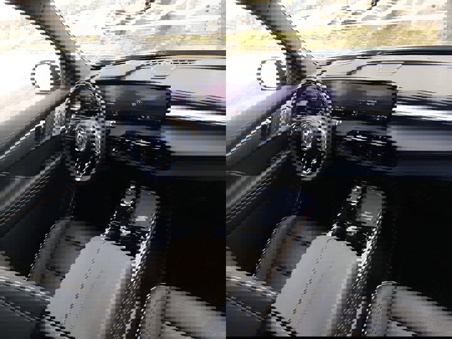 Used 2025 Buick Enclave Avenir w/ Super Cruise Package image 32