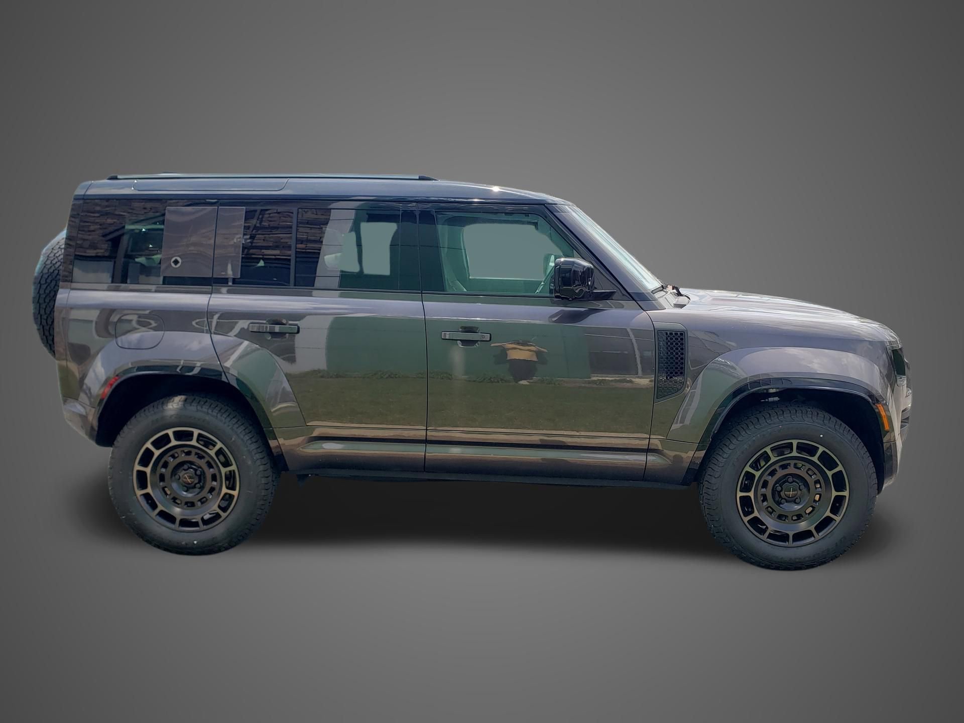 New 2026 Land Rover Defender 110 AWD/4WD image 4