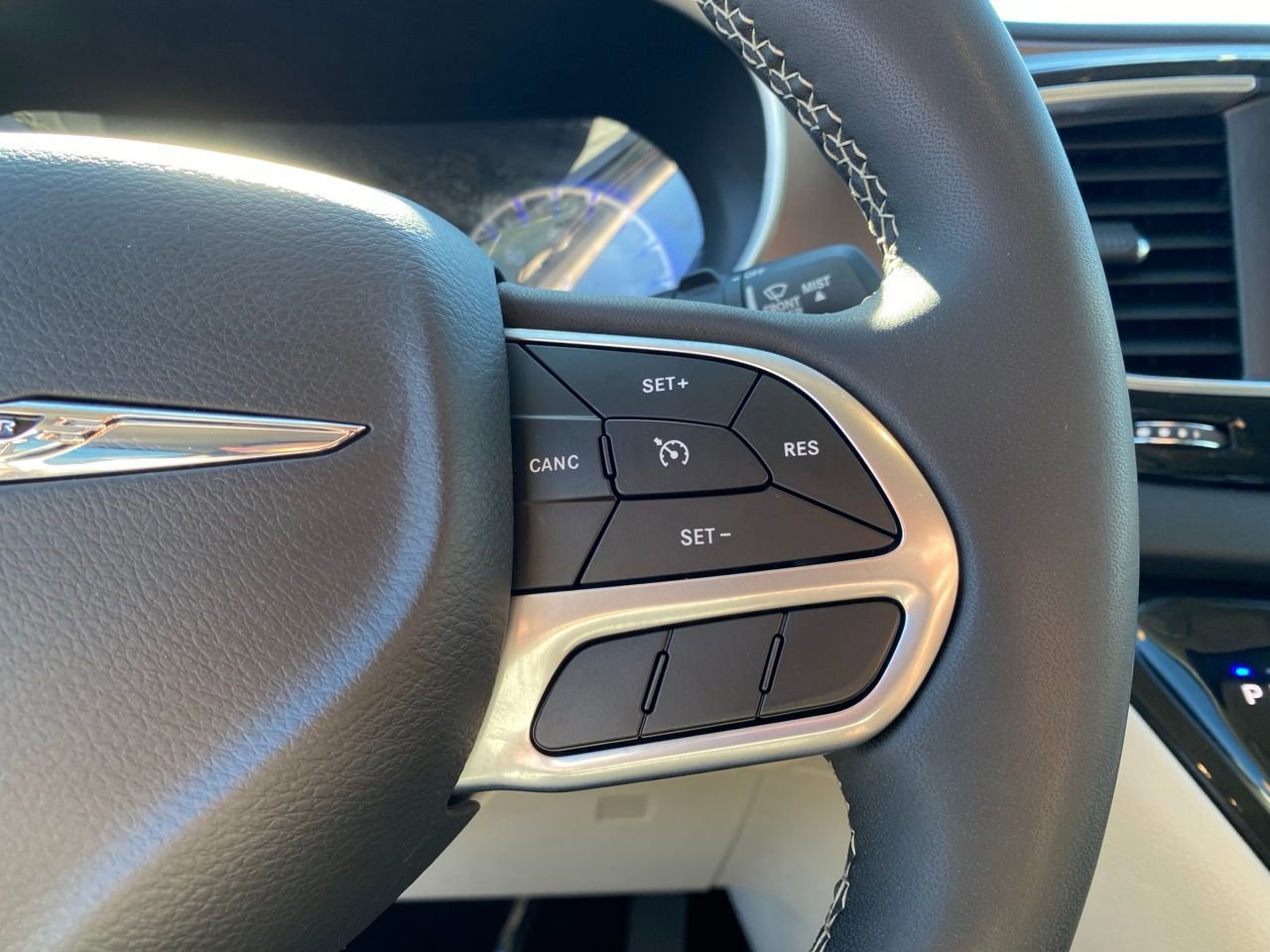 Used 2024 Chrysler Voyager LX FWD image 15