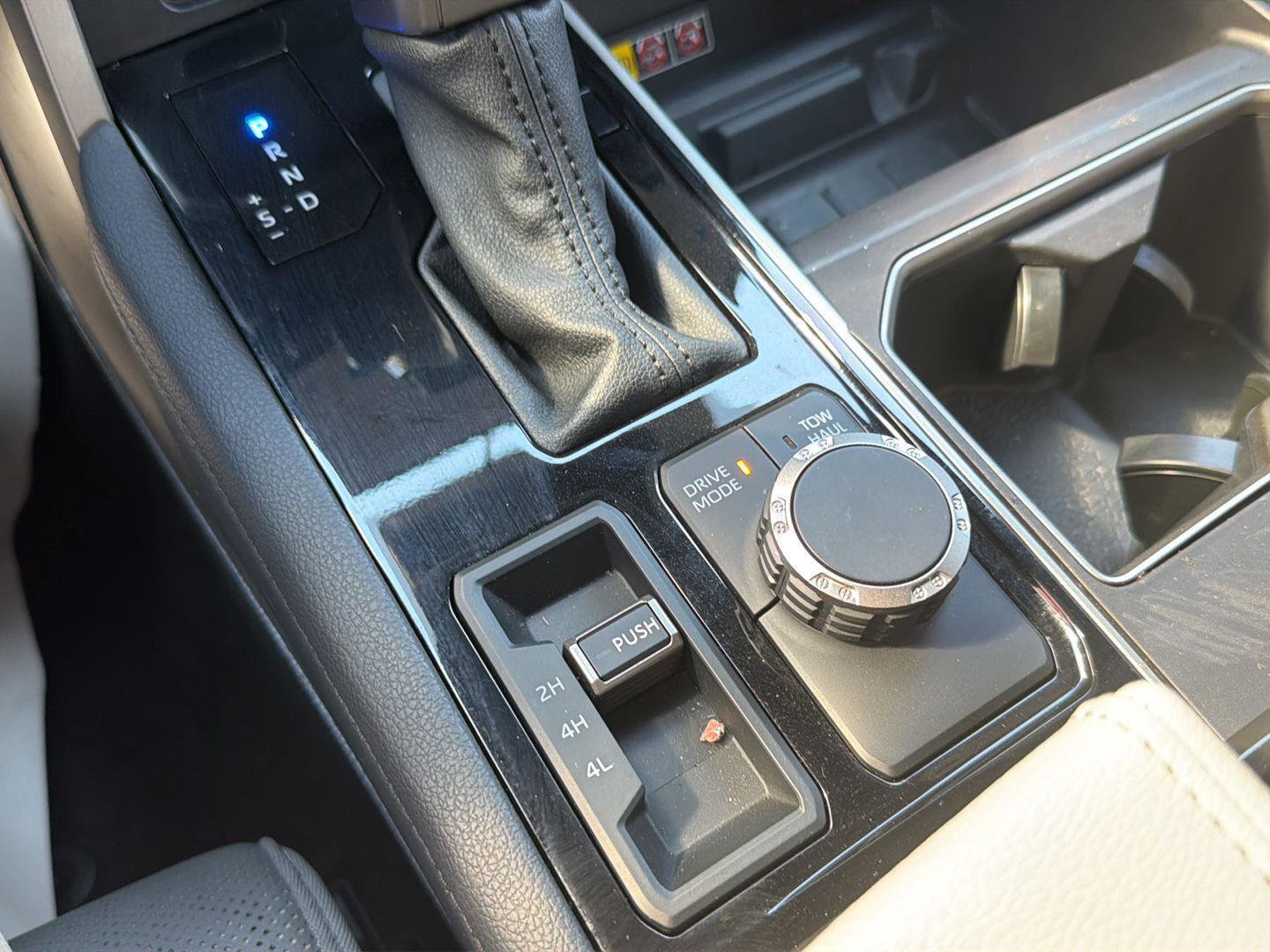 Used 2025 Toyota Tundra Limited image 25