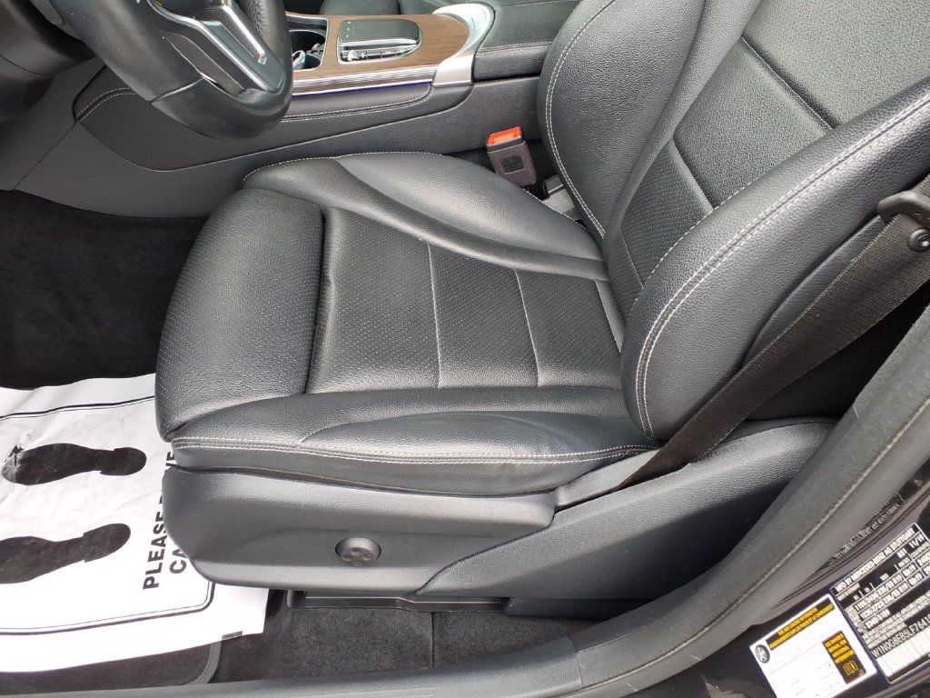 Used 2020 Mercedes-Benz GLC 300 4MATIC image 15
