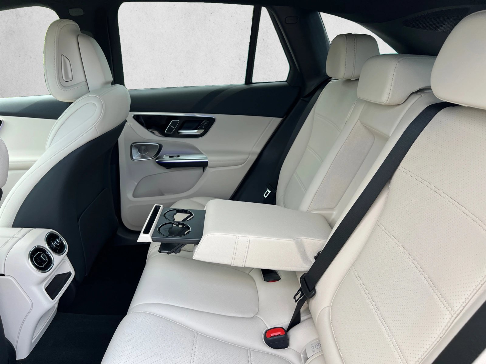 New 2026 Mercedes-Benz GLC 300 4MATIC image 17