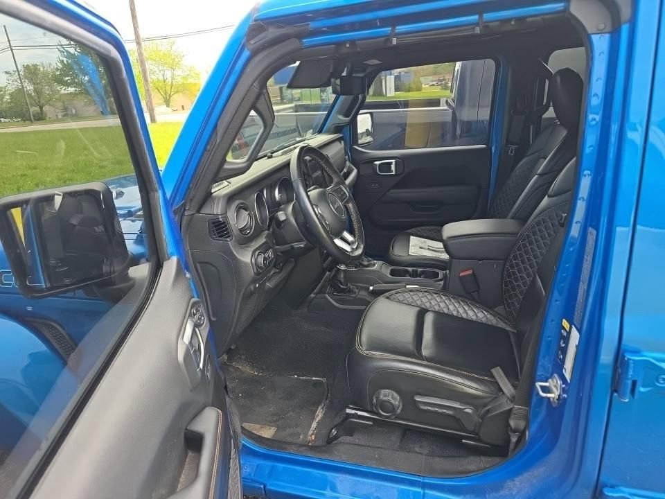 Used 2022 Jeep Wrangler Unlimited Sahara AWD/4WD image 11