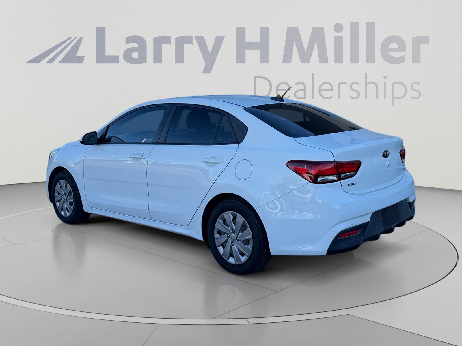 Used 2019 Kia Rio S FWD image 3