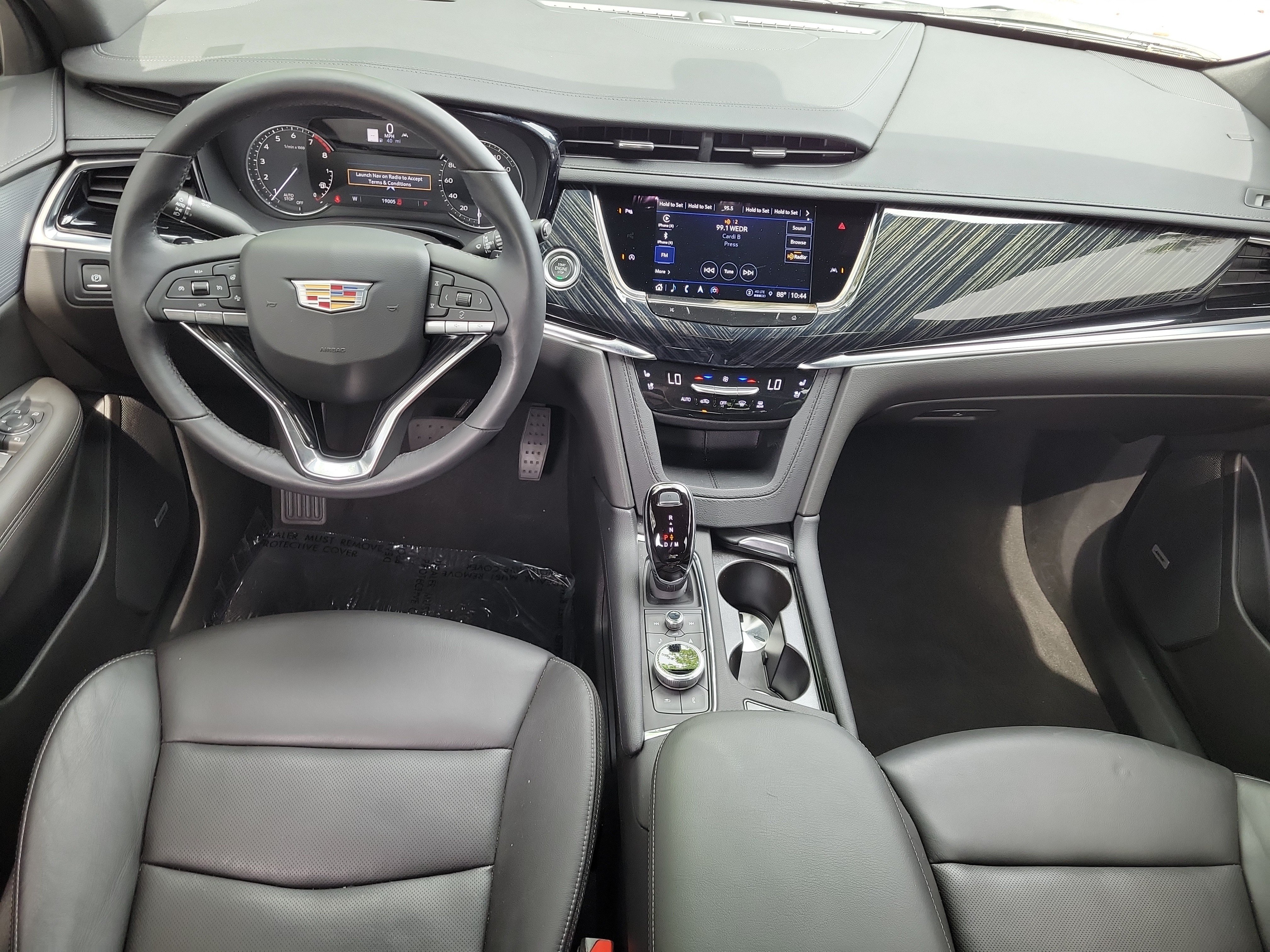Used 2024 Cadillac XT6 Premium Luxury FWD image 10