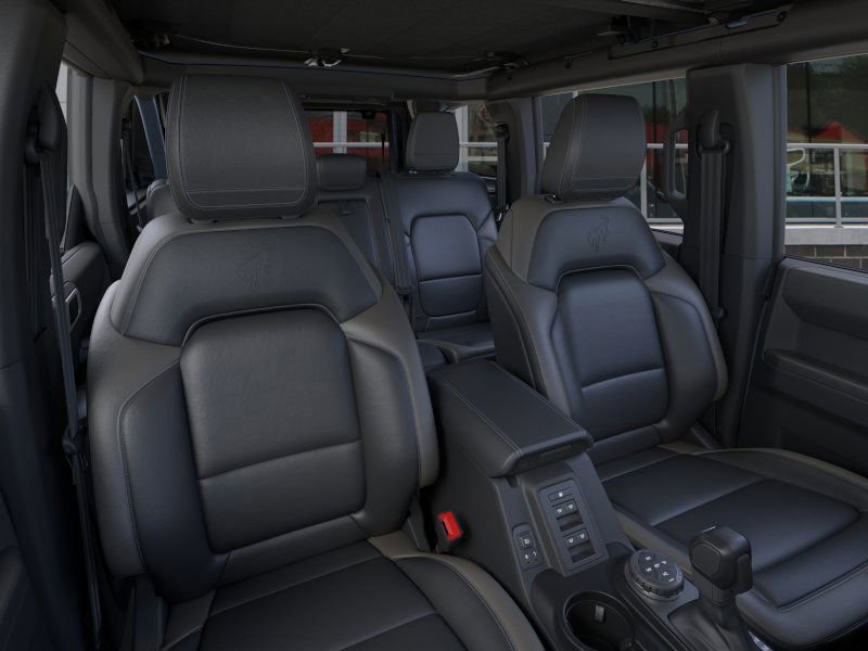 New 2025 Ford Bronco Outer Banks w/ Sasquatch Package image 10