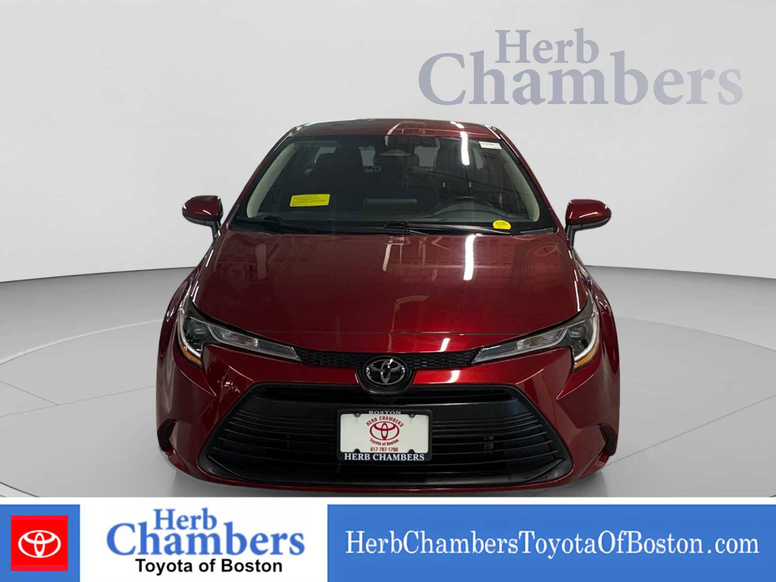 Used 2024 Toyota Corolla LE FWD image 2