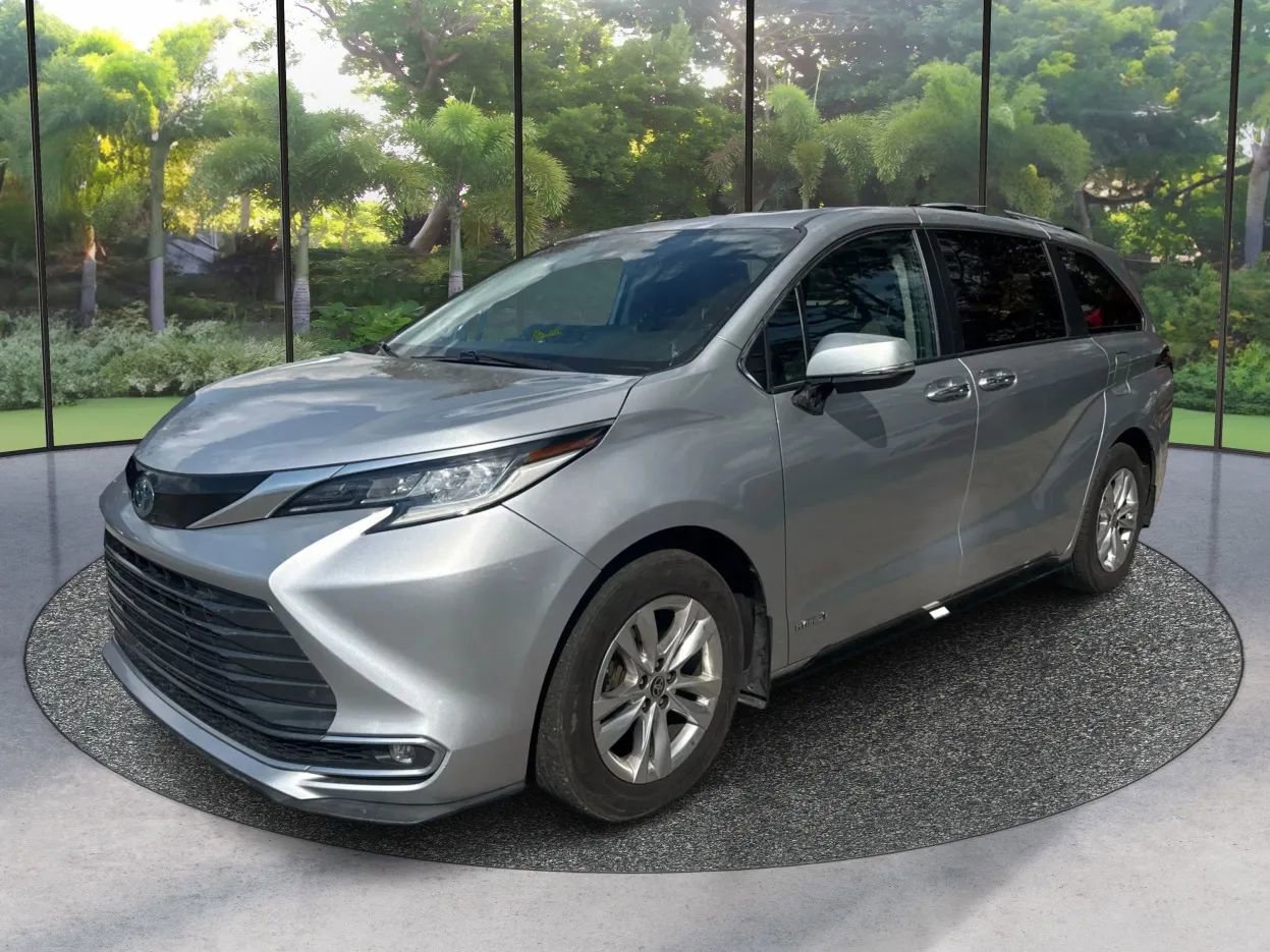 Used 2021 Toyota Sienna Limited AWD/4WD image 1