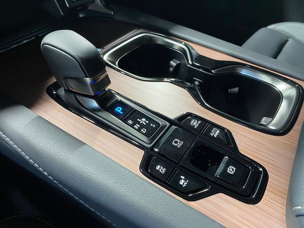 New 2025 Lexus RX 450h AWD w/ Luxury Package image 24