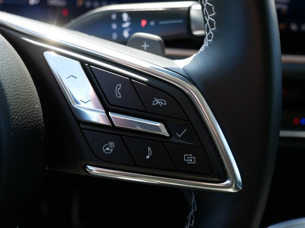 Used 2024 Buick Envision Sport Touring AWD/4WD image 32