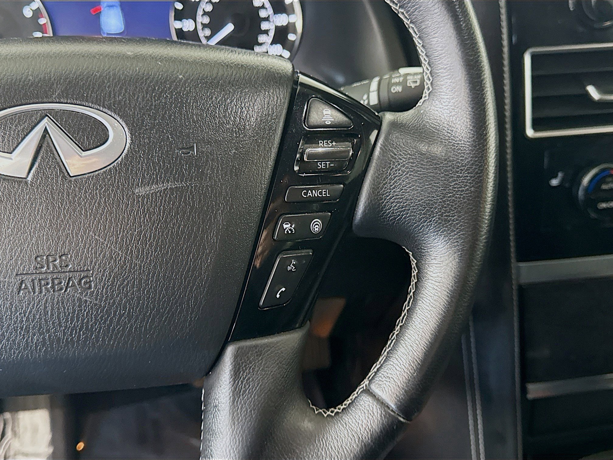 Used 2024 INFINITI QX80 Luxe image 15