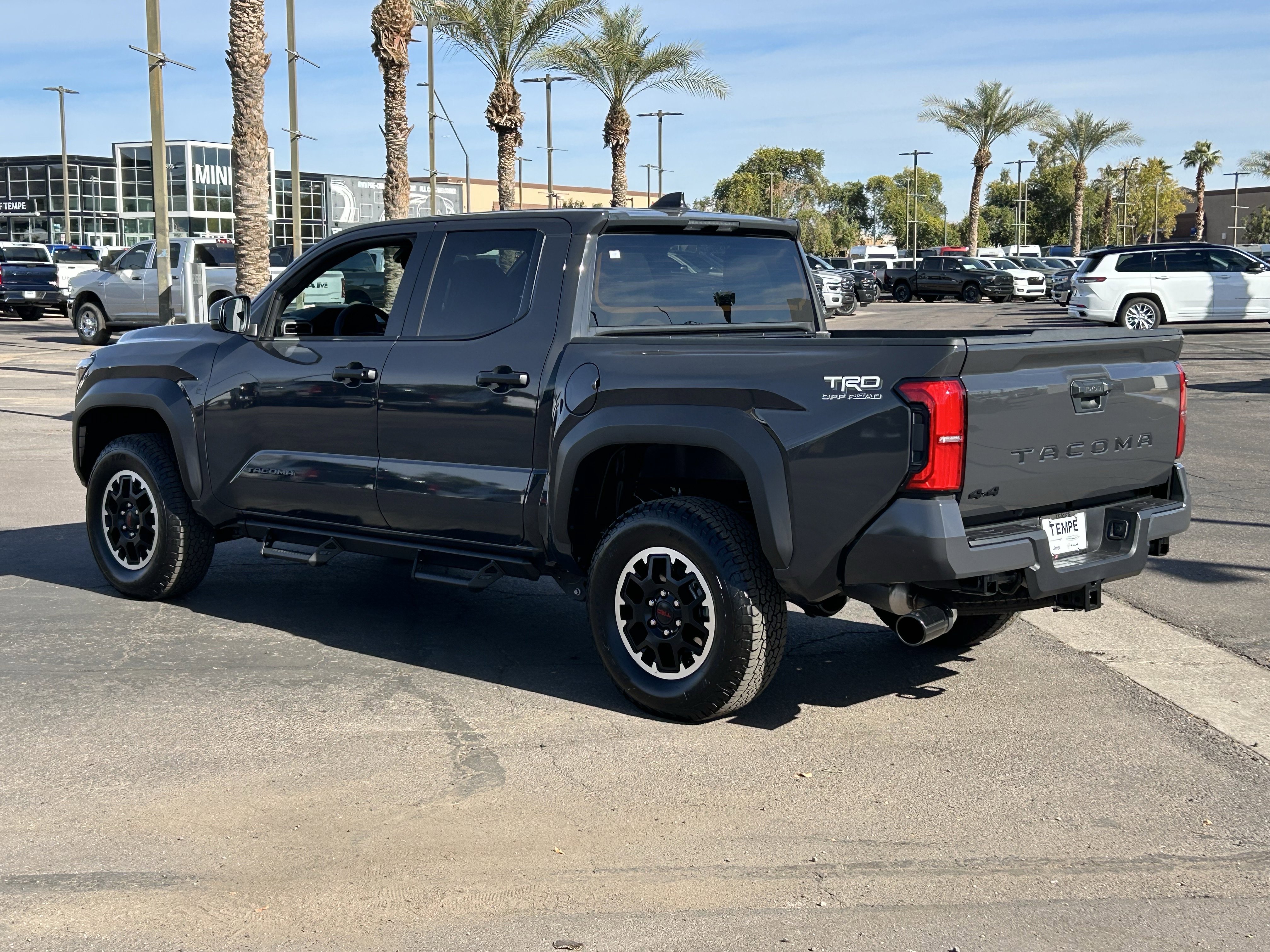 Used 2025 Toyota Tacoma TRD Off-Road image 4