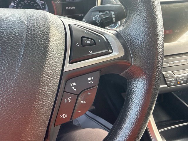 Used 2018 Ford Fusion SE w/ Fusion SE Technology Package FWD image 19