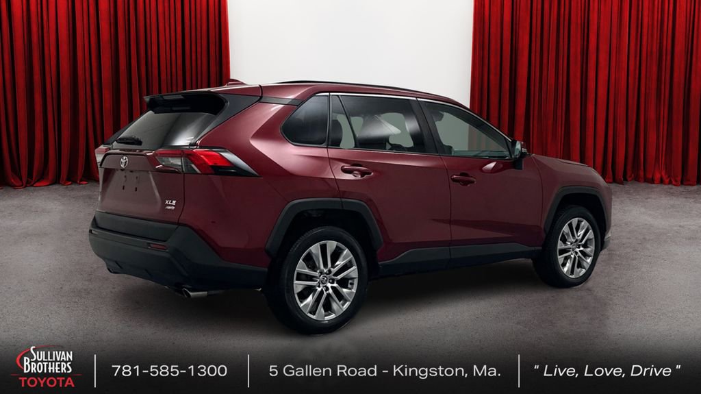Certified 2022 Toyota RAV4 XLE Premium image 5