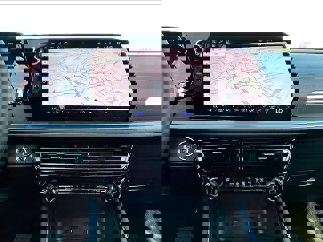 New 2026 Chevrolet Traverse LT w/ Sun and Wheel Package image 12