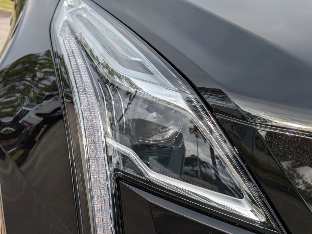 Certified 2025 Cadillac XT5 Luxury image 12