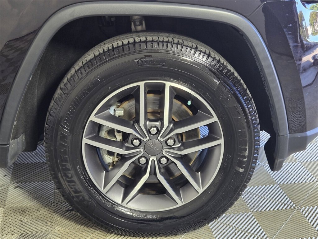 Used 2021 Jeep Grand Cherokee Limited image 17