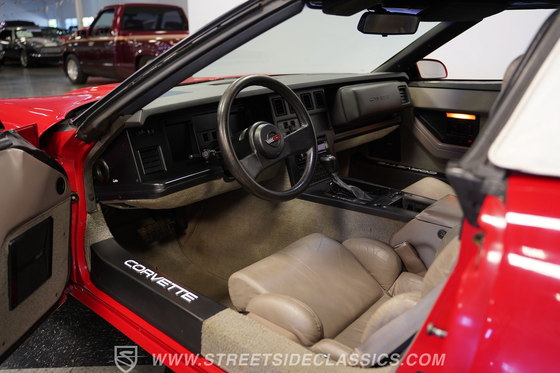 Used 1989 Chevrolet Corvette Convertible RWD image 4