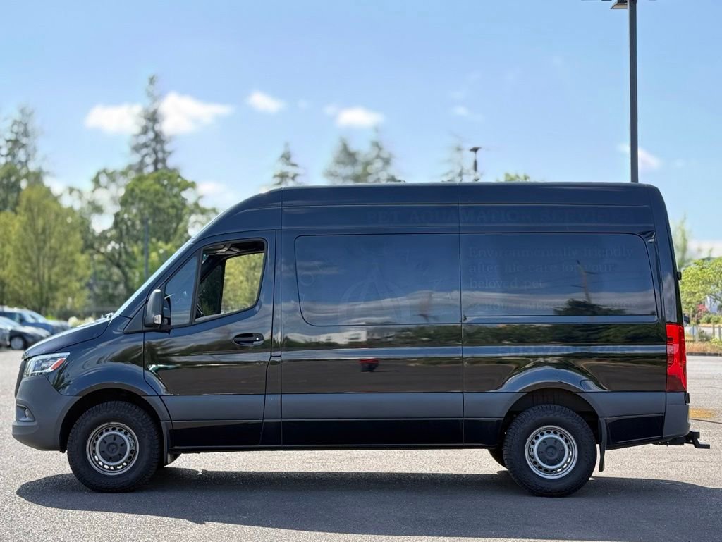 Used 2023 Mercedes-Benz Sprinter 1500 image 2