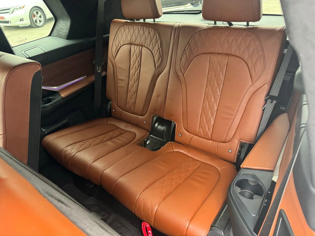 Used 2023 BMW X7 M60i w/ Executive Package image 42