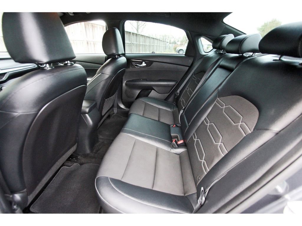 Used 2021 Kia Forte GT-Line image 14