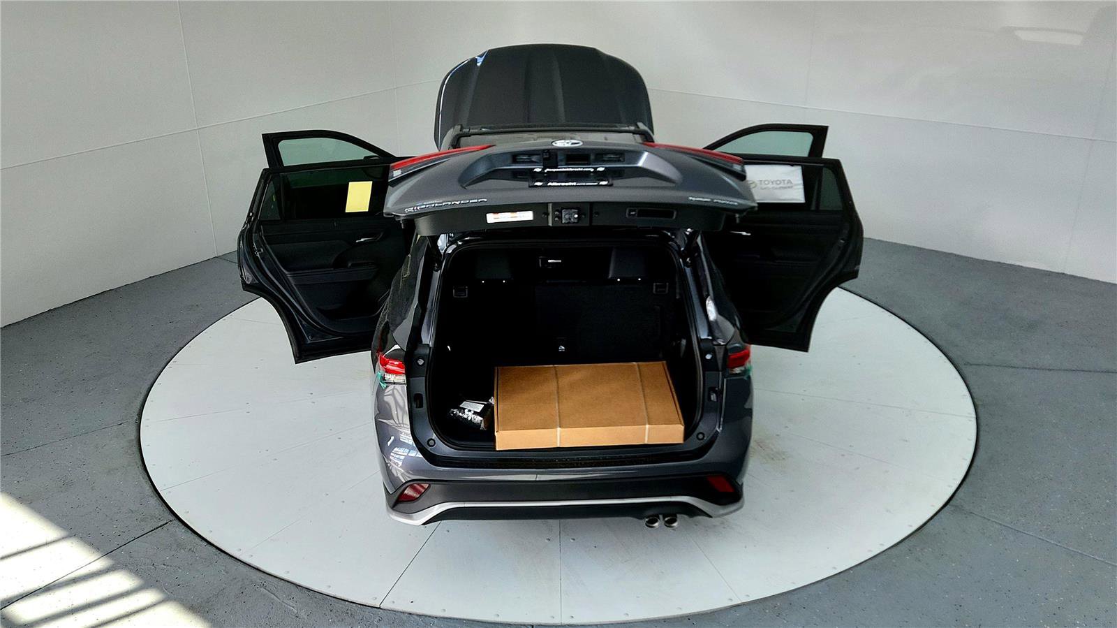 Used 2023 Toyota Highlander XSE AWD/4WD image 26