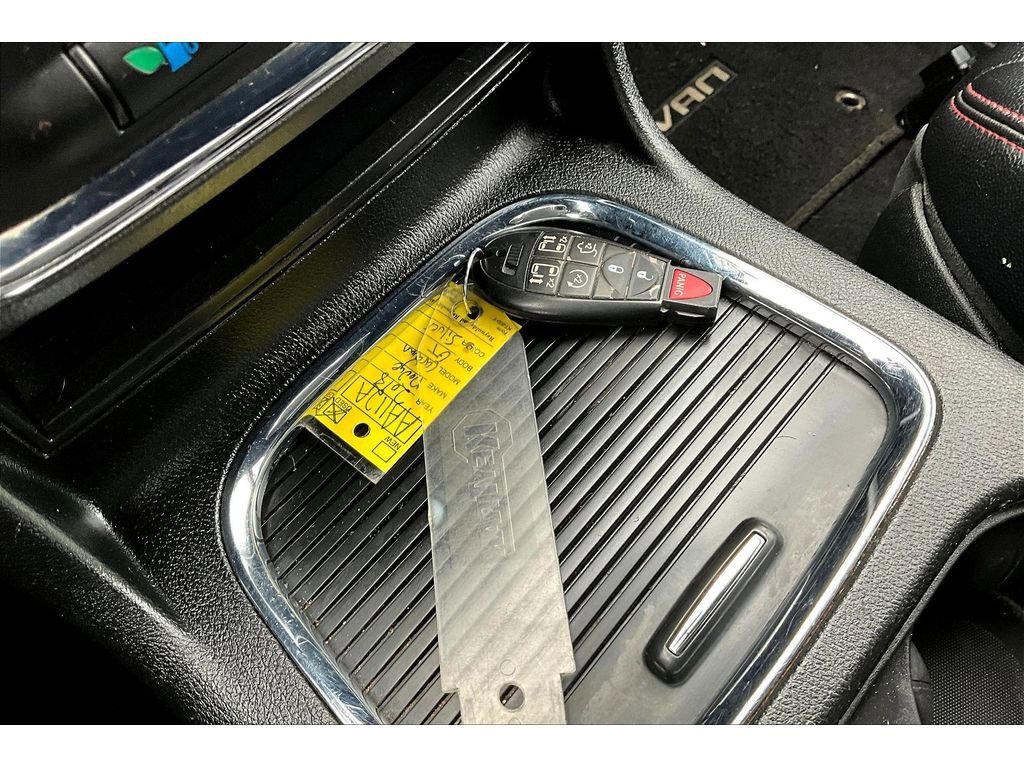 Used 2018 Dodge Grand Caravan GT image 12