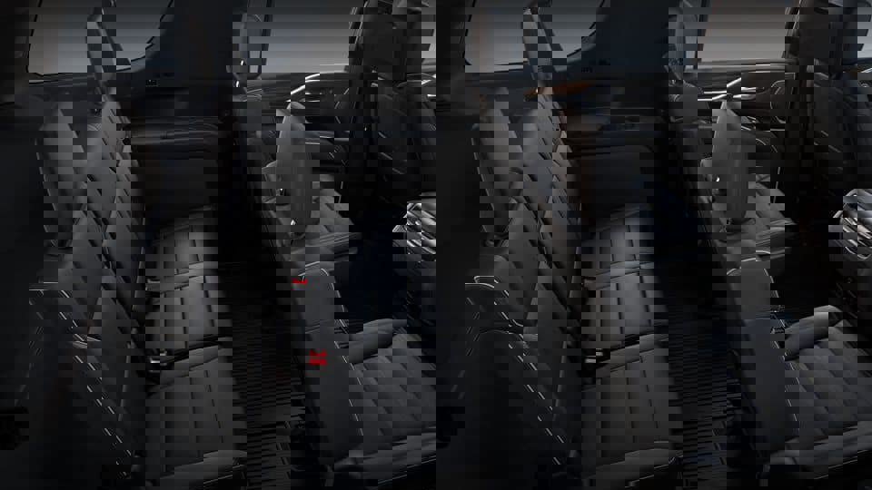 Used 2024 Cadillac Escalade ESV Premium Luxury image 37