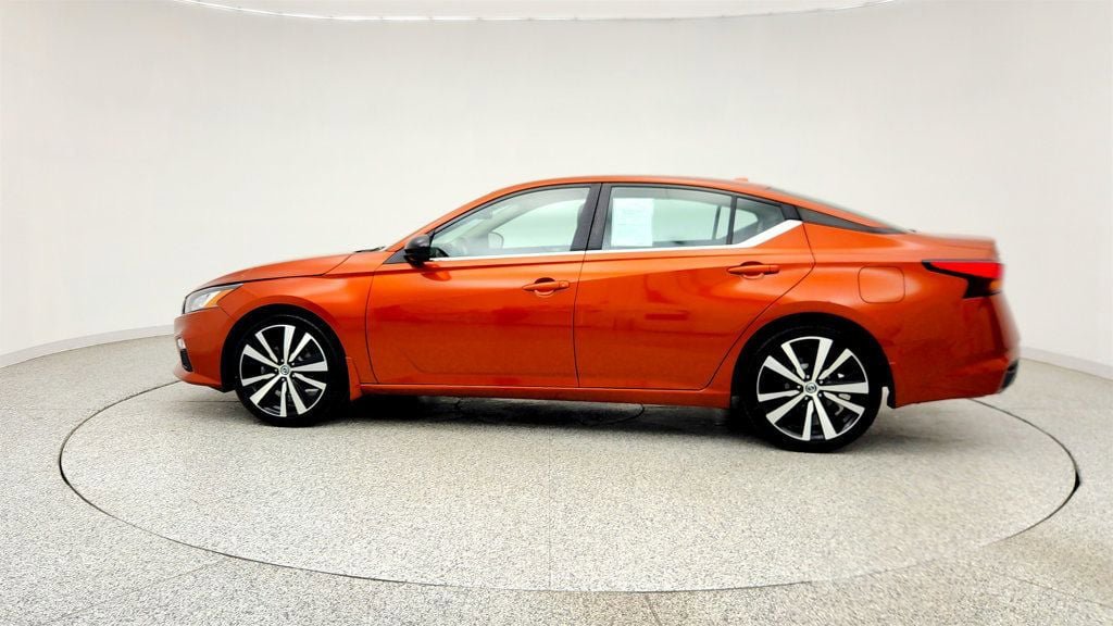 Used 2022 Nissan Altima 2.5 SR FWD image 8