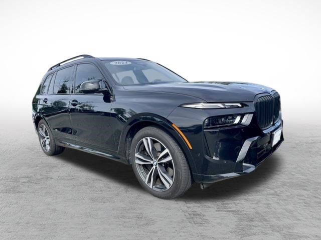 Used 2024 BMW X7 M60i w/ Executive Package AWD/4WD image 3