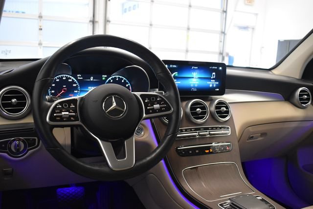Used 2022 Mercedes-Benz GLC 300 4MATIC image 23