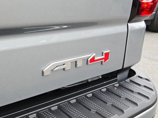 Used 2025 GMC Sierra 1500 AT4 w/ AT4 Premium Package AWD/4WD image 13