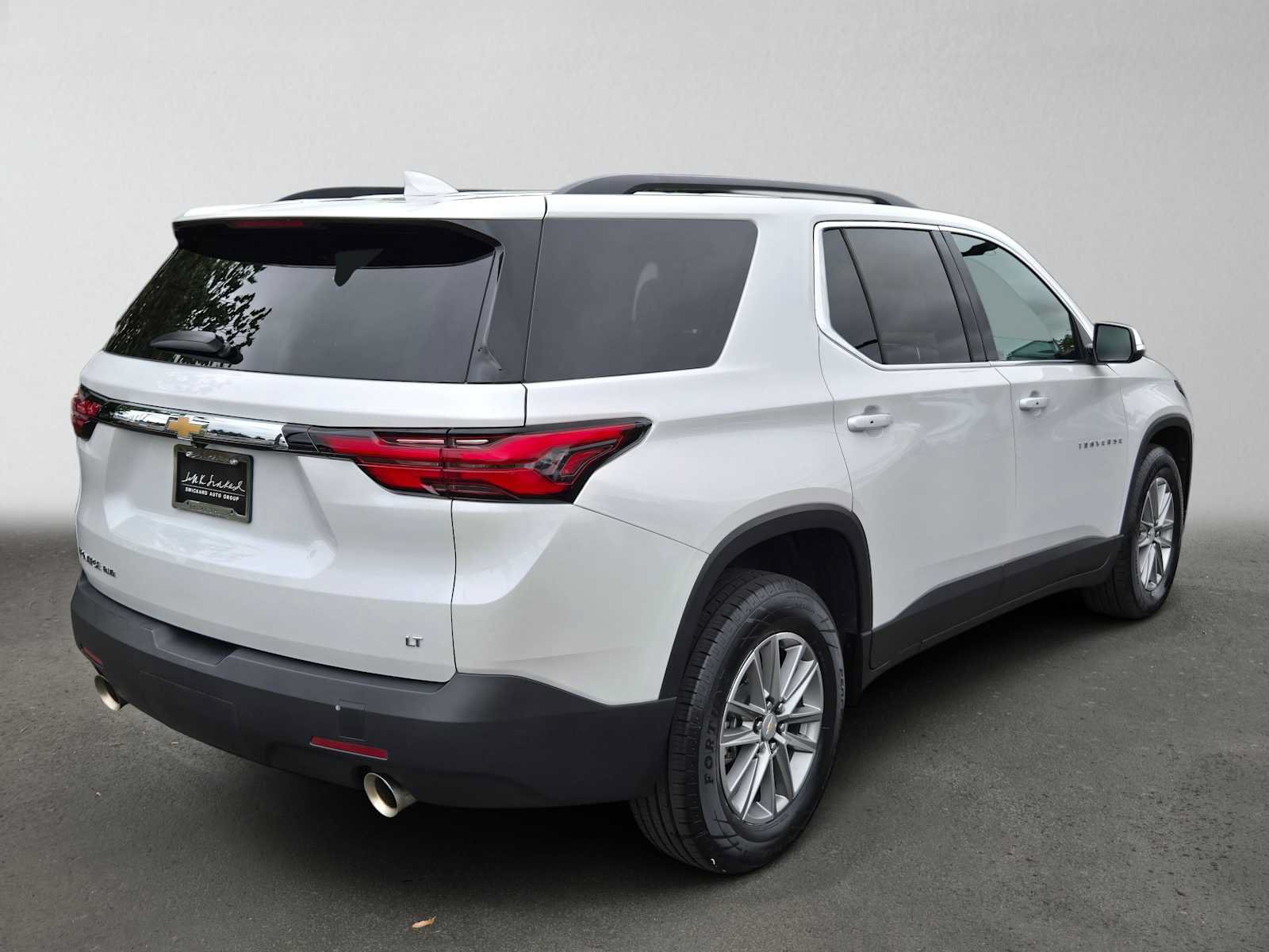 Used 2023 Chevrolet Traverse LT w/ LPO, Floor Liner Package AWD/4WD image 3