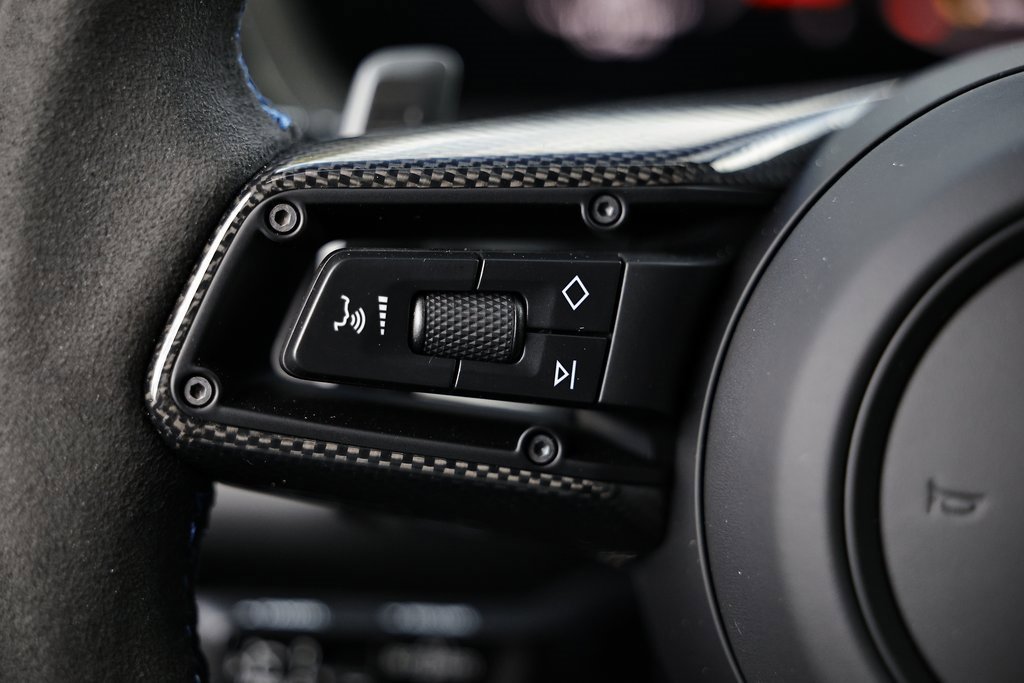 New 2025 Porsche Cayenne GTS image 33