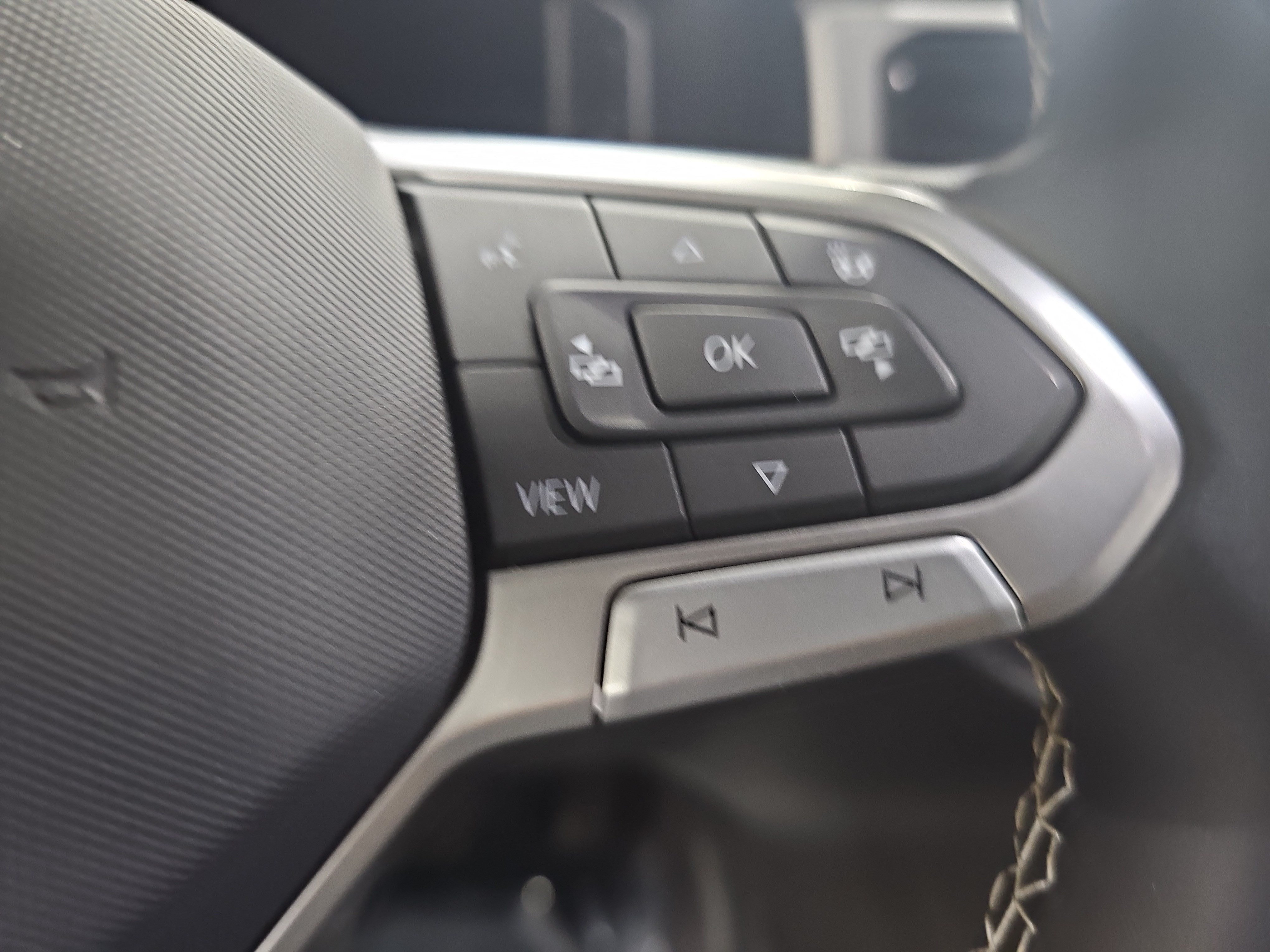 Used 2023 Volkswagen Atlas Cross Sport SEL AWD/4WD image 18