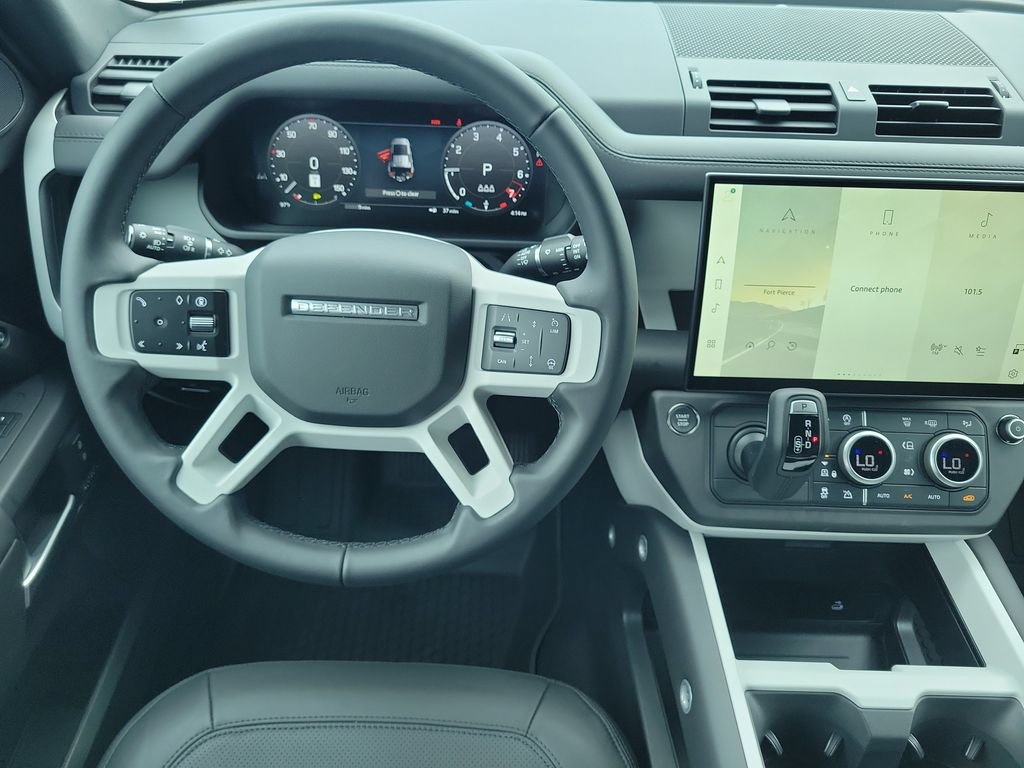 New 2026 Land Rover Defender 110 X-Dynamic SE AWD/4WD image 18